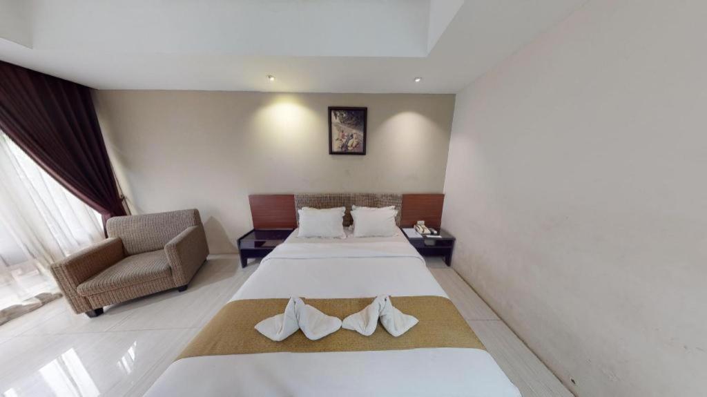 New Grand Park Hotel Surabaya Exterior foto